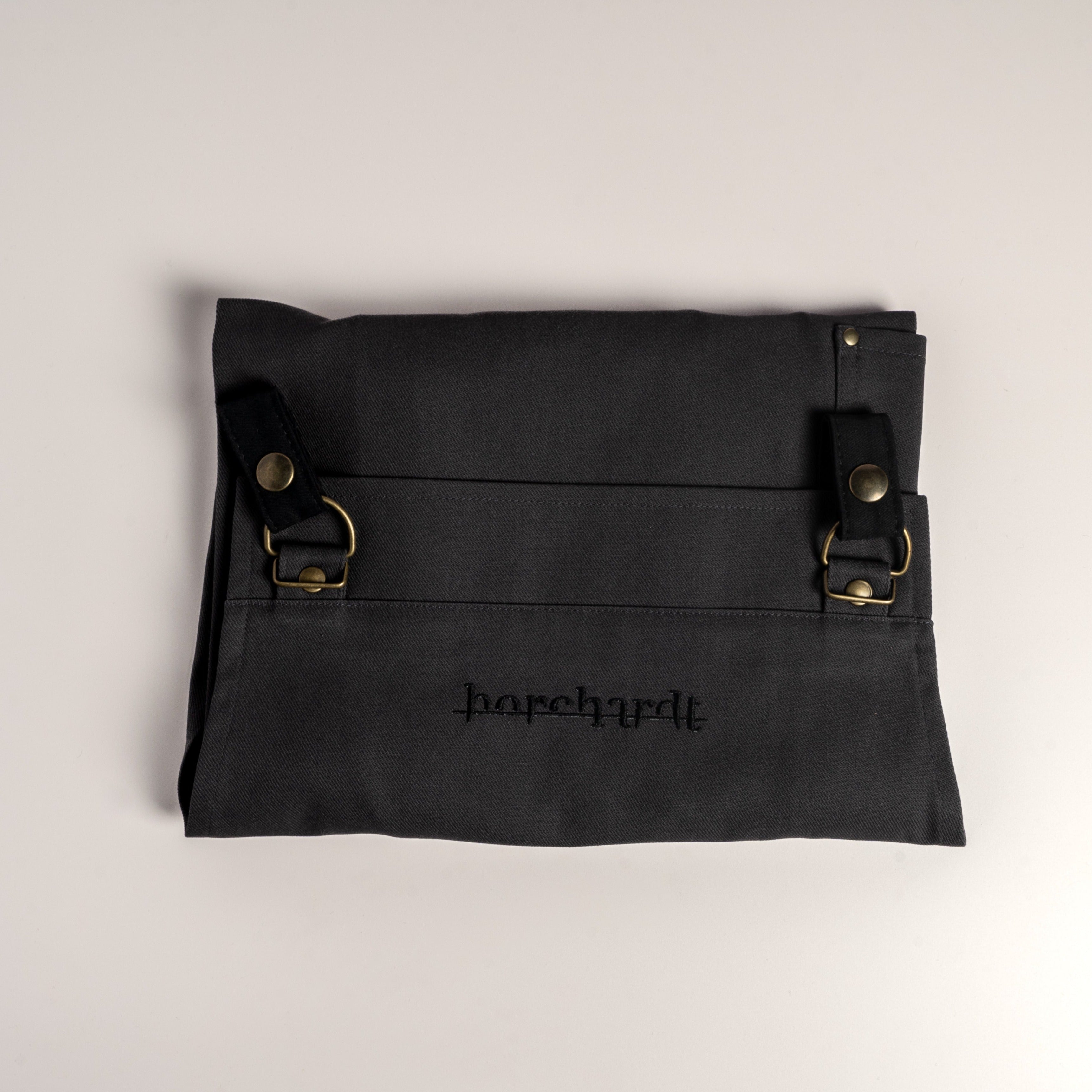 Design apron with borchardt logo